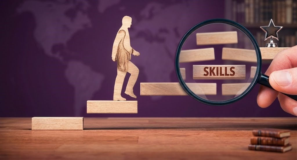 skills-based hiring ;erros comuns ; como implementar ; métodos de avaliação ; peerguntas frequentes